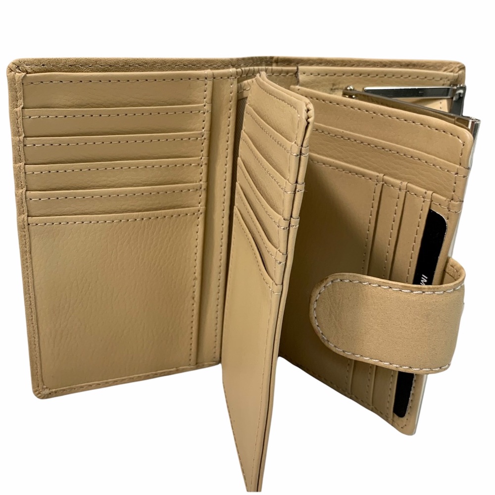 Vintage LEATHER Bifold New Mustard Wallet -5.5Wx3.5Lx1”D NWOT durable